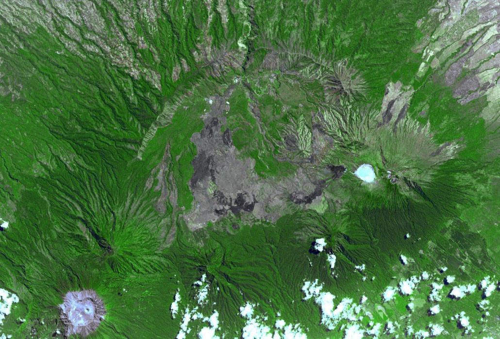 Foto satelit Kawah Ijen yang diambil NASA ( NASA/METI/AIST/Japan Space Systems, and U.S./Japan ASTER Science Team)