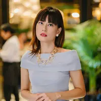 ilustrasi perempuan serius/mentatdgt/Shutterstock