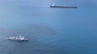 Dua kapal super tanker yang diamankan Bakamla RI,yakni MT Horse dari Iran, dan MT Freya dari Panama, sedang menuju ke Batam guna melakukan pemeriksaan lebih lanjut. (Photo credit: Ajang Nurdin/Liputan6.com)
