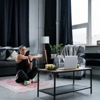 Berolahraga tidak selalu harus melelahkan. Cozy cardio menawarkan cara yang lebih santai untuk tetap aktif sekaligus membantu menjaga kesehatan fisik dan mental. (Foto/Dok: Pexels)