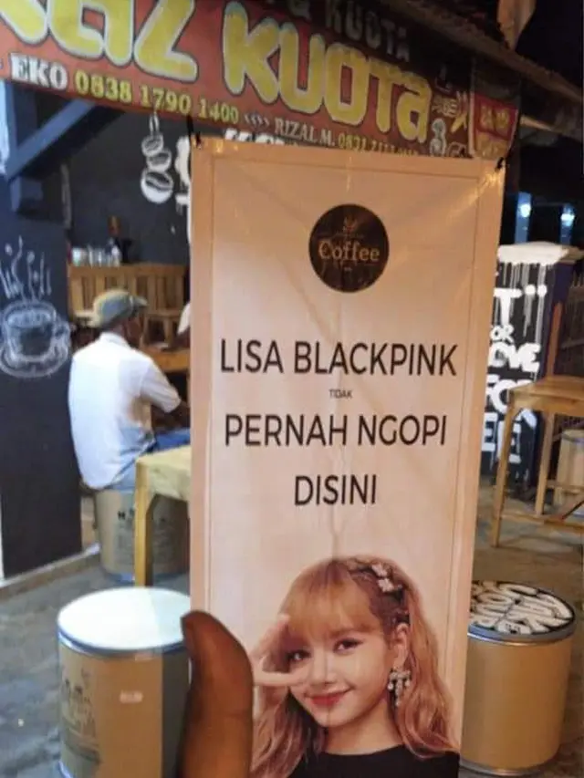 6 Spanduk Jualan Libatkan Blackpink Ini Kelewat Kreatif, Kocak
