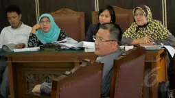 M Ardian mantan penyidik KPK menjadi saksi fakta yang diajukan kuasa hukum pemohon Suroso Atmo Martoyo di sidang lanjutan gugatan praperadilan kepada KPK di Pengadilan Negeri (PN) Jakarta Selatan, Rabu (8/4/2015).(Liputan6.com/Yoppy Renato)