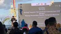 Kementerian koperasi dan UKM (KemenkopUKM) mengadakan sinergi kegiatan Dewan Kerajinan Nasional (DEKRANAS) mengusung tema 'cerita kriya', guna meningkatkan kapasitas dan kompetensi sumber daya manusia UMKM di Provinsi Bali, Selasa (9/8/2022).