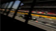 Nico Rosberg meraih kemenangan perdananya musim ini dengan finis pertama di GP Spanyol yang berlangsung di Sirkuit Catalunya, Barcelona, Spanyol. Minggu (10/5). . (AP/Emilio Morenatti)
