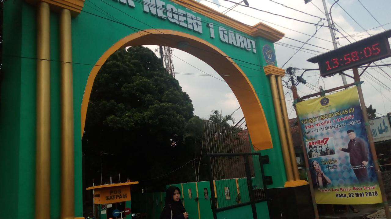 Zaskia Gotik Siap Goyang Pelepasan Siswa SMKN di Garut