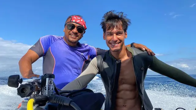 7 Potret Seru Liburan Richard Kyle di Bali, Curi Perhatian