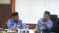 Wali Kota Tangerang Arief R Wismansyah (kanan)