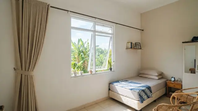 Menata Jendela Kamar Tidur
