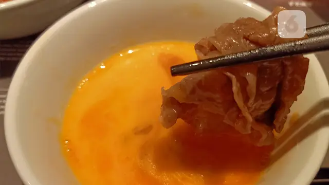 Menyantap Shabu-Shabu Auntentik Jepang, Dicelup dalam Telur Mentah