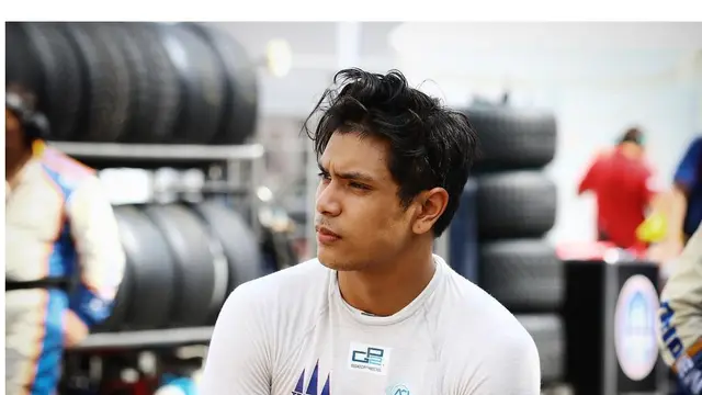 Potret Philo Paz Armand, Anak Jennifer Ipel yang Seorang Pembalap