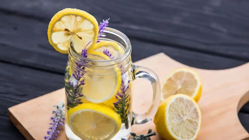 Benarkah Infused Water Bikin Tubuh Langsing?