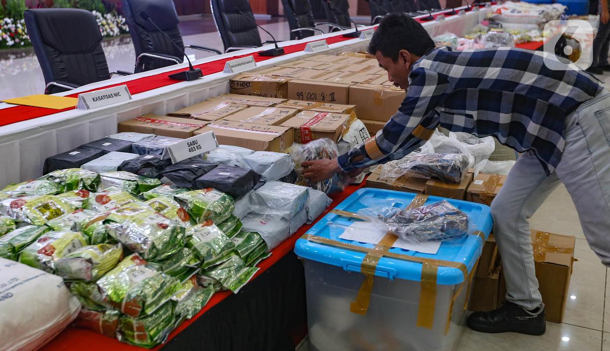 Satgas P3GN Polri berhasil mengungkap peredaran narkoba dalam kurun waktu 10 bulan, yakni sejak September 2023 hingga Juli 2024. (merdeka.com/Arie Basuki)