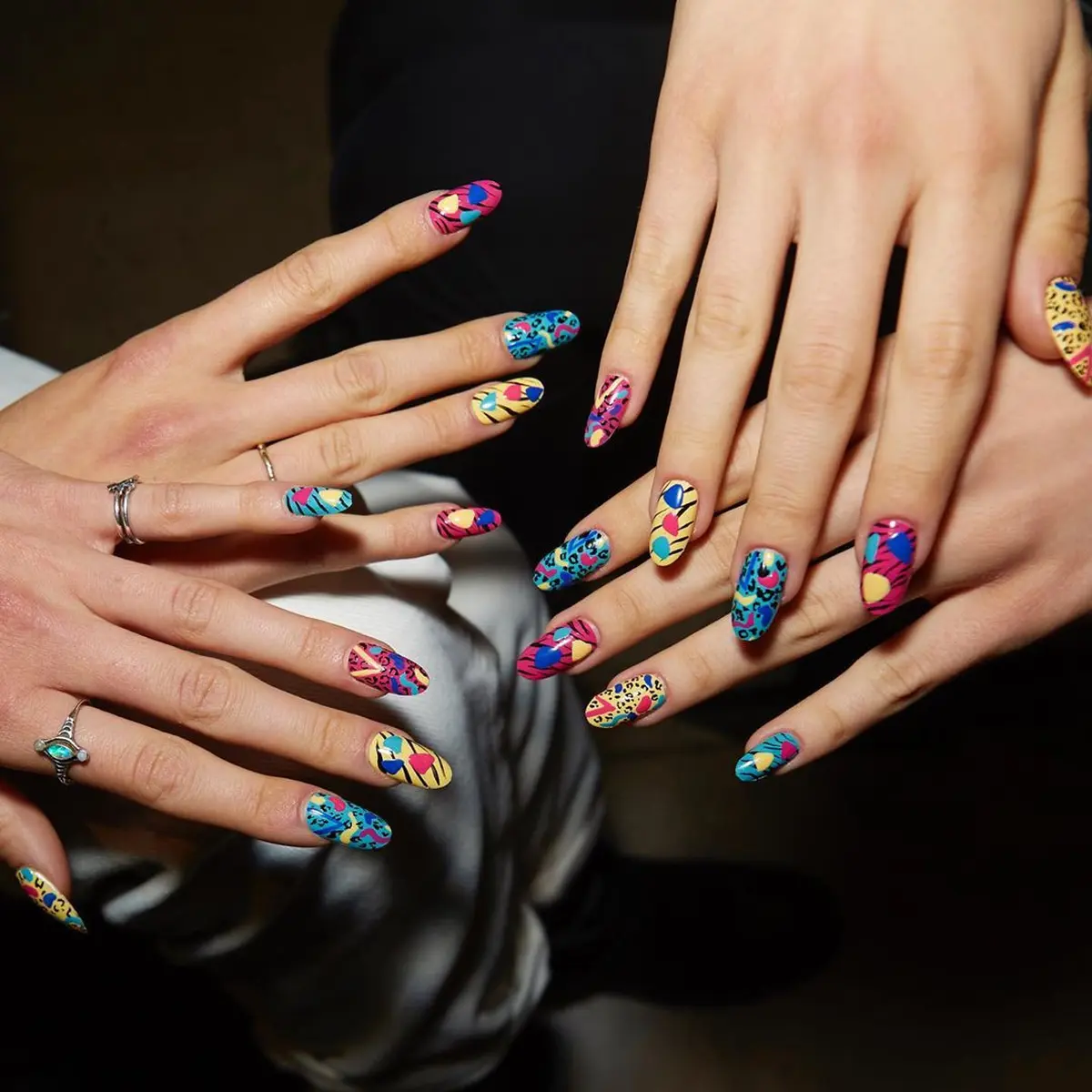 Gaya Nail Art Cantik dan Elegan