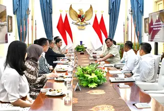 Presiden Prabowo Subianto rapat bersama Menteri dan Kepala Lembaga