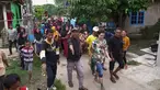Pada unggahan terbarunya, Dul Jaelani tampak seperti sedang blusukan meninjau sebuah lokasi. Apalagi ditambah banyak warga yang mengikutinya dari belakang. Kekasih Tissa Biani itu semakin terlihat seperti seorang kepala daerah yang sedang berinteraksi langsung dengan warga. (Liputan6.com/IG/@duljaelani)