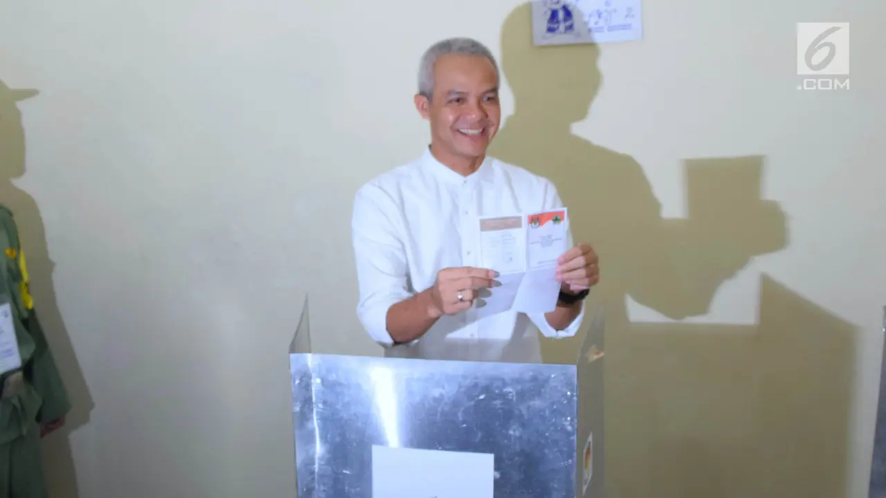 Ganjar Pranowo Mencoblos