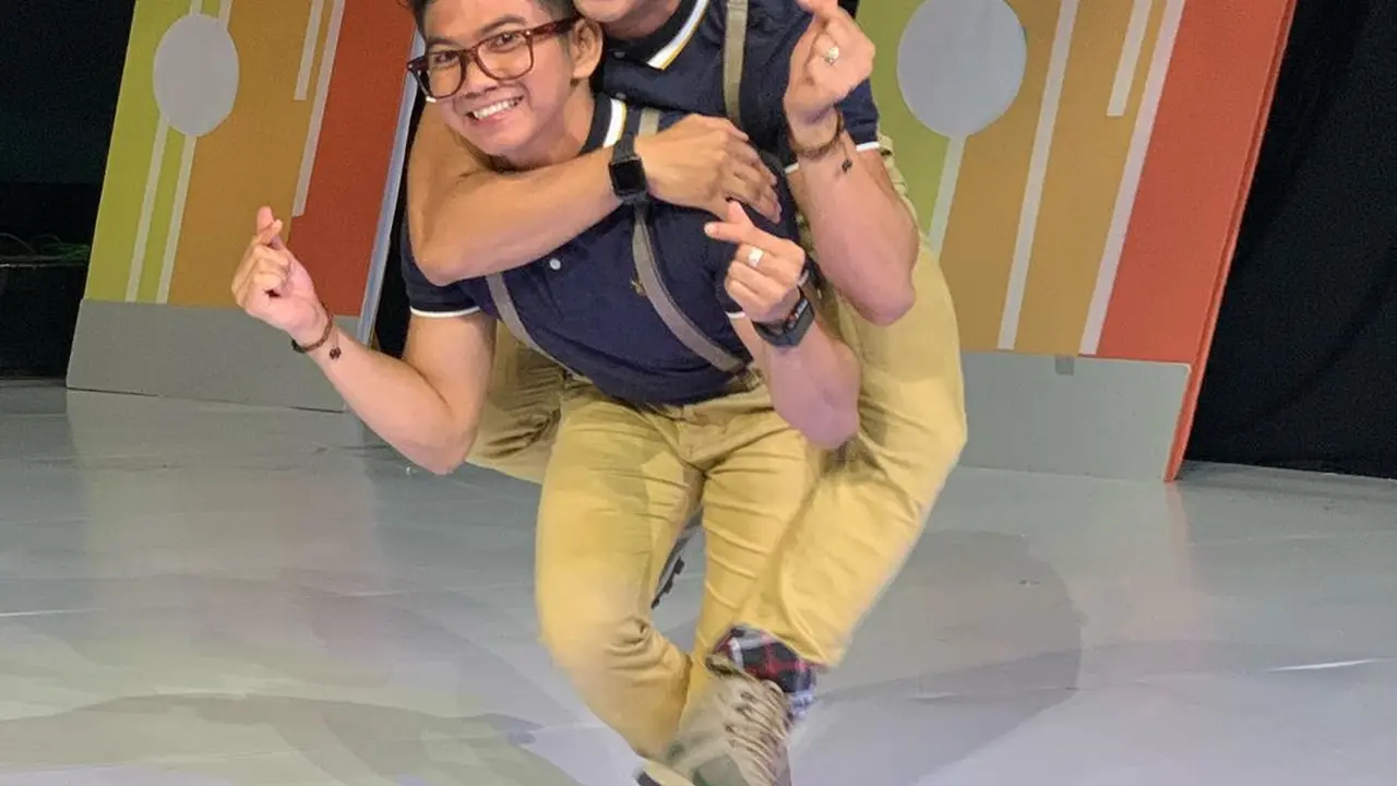 7 Potret Terbaru Rizki dan Ridho D'Academy dengan Rambut Keriting, Curi Perhatian