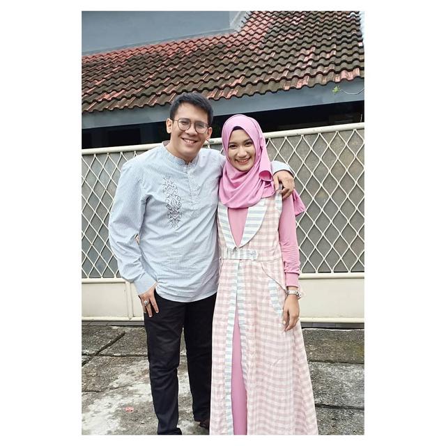 6 Potret Jourast Jordy 'Lorong Waktu' Bareng Sang Istri, Sudah 5 Tahun Menikah