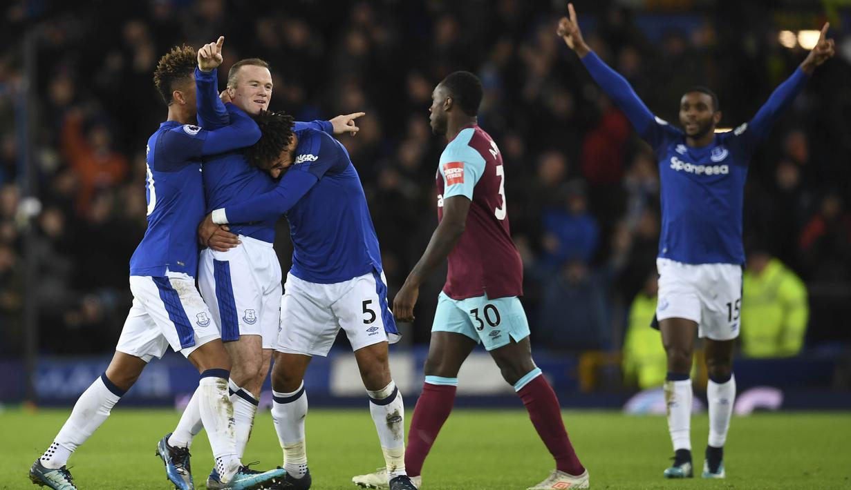 Gol ketiga dari Wayne Rooney tersebut bahkan disebut mantan pemain Leicester, Robbie Savage, lebih bagus dari gol legendaris milik david Beckham. (AFP/Paul Ellis)