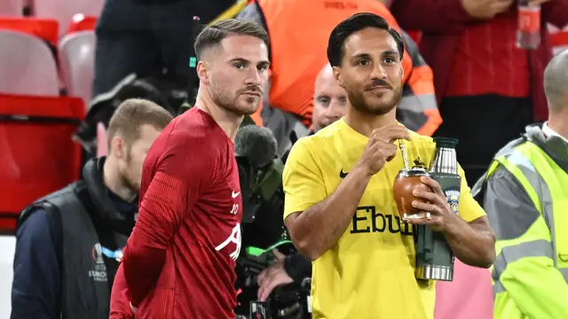 Foto: Reuni Hangat Mac Allister Bersaudara saat Laga Liverpool Vs Union SG di Liga Europa