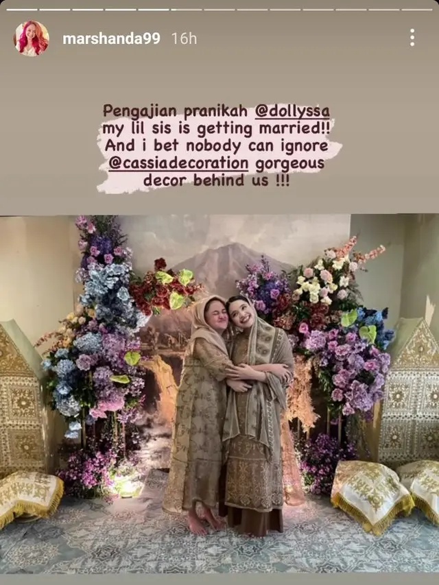 6 Potret Marshanda di Pengajian Pranikah Sang Adik, Tampil Pakai Kerudung