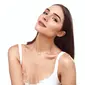 Tren makeup nude 2019 ala Olivia Culpo. (dok. LAKME)