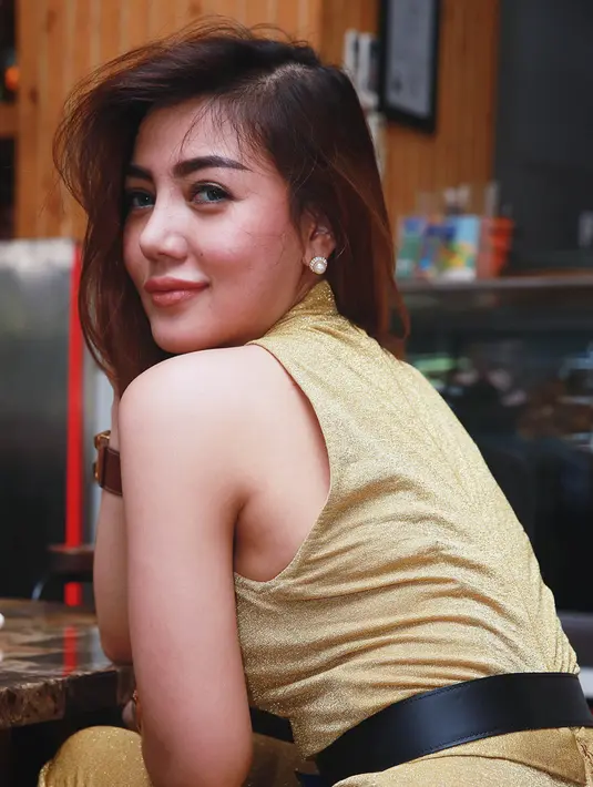 Bella Shofie siap membongkar rahasia kehidupan pribadinya. Ia akan bicara tanpa ada setingan atau apapun pertanyaannya. (Deki Prayoga/Bintang.com)