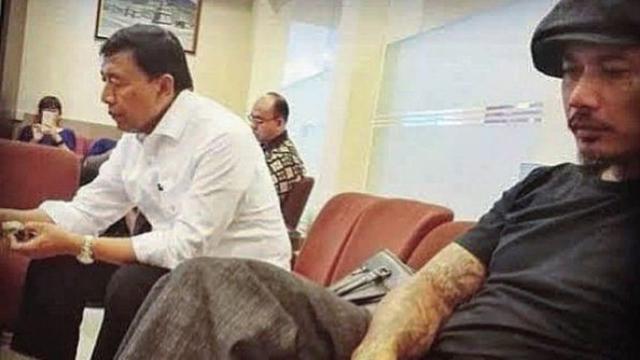 Berkicau Singgung Wiranto Jerinx Sid Dihukum Twitter Showbiz Liputan6 Com