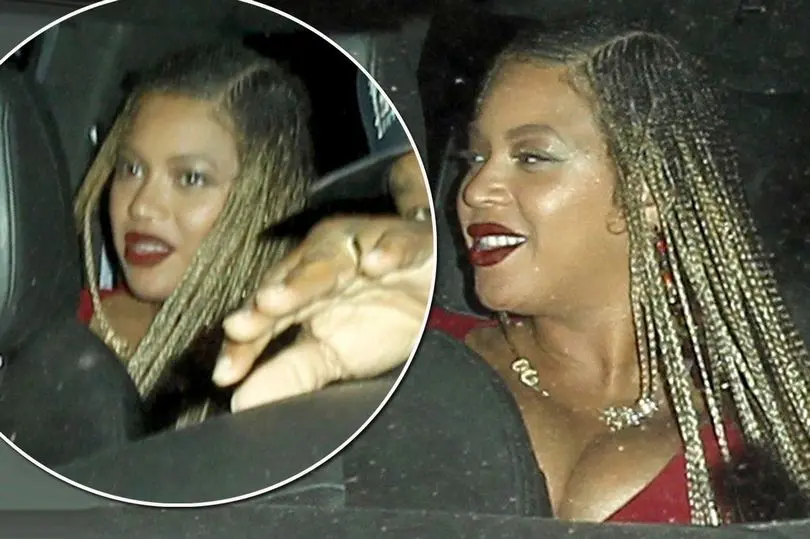 Beyonce tampak gendut saat dipotret paparazi , baru-baru ini. [foto: mirror.co.uk]