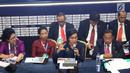 Menteri Keuangan Sri Mulyani bersama sejumlah menteri memberi keterangan pers RAPBN 2019 di Media Center Asian Games, JCC Jakarta, Kamis (16/8). Pada konpers tersebut nilai Rupiah dipatok Rp 14.400/US$ dalam RAPBN 2019. (Liputan6.com/Fery Pradolo)