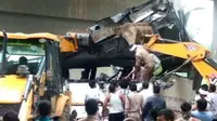 Setidaknya 29 orang tewas dalam kecelakaan bus di India (Twitter / AGRA Police)