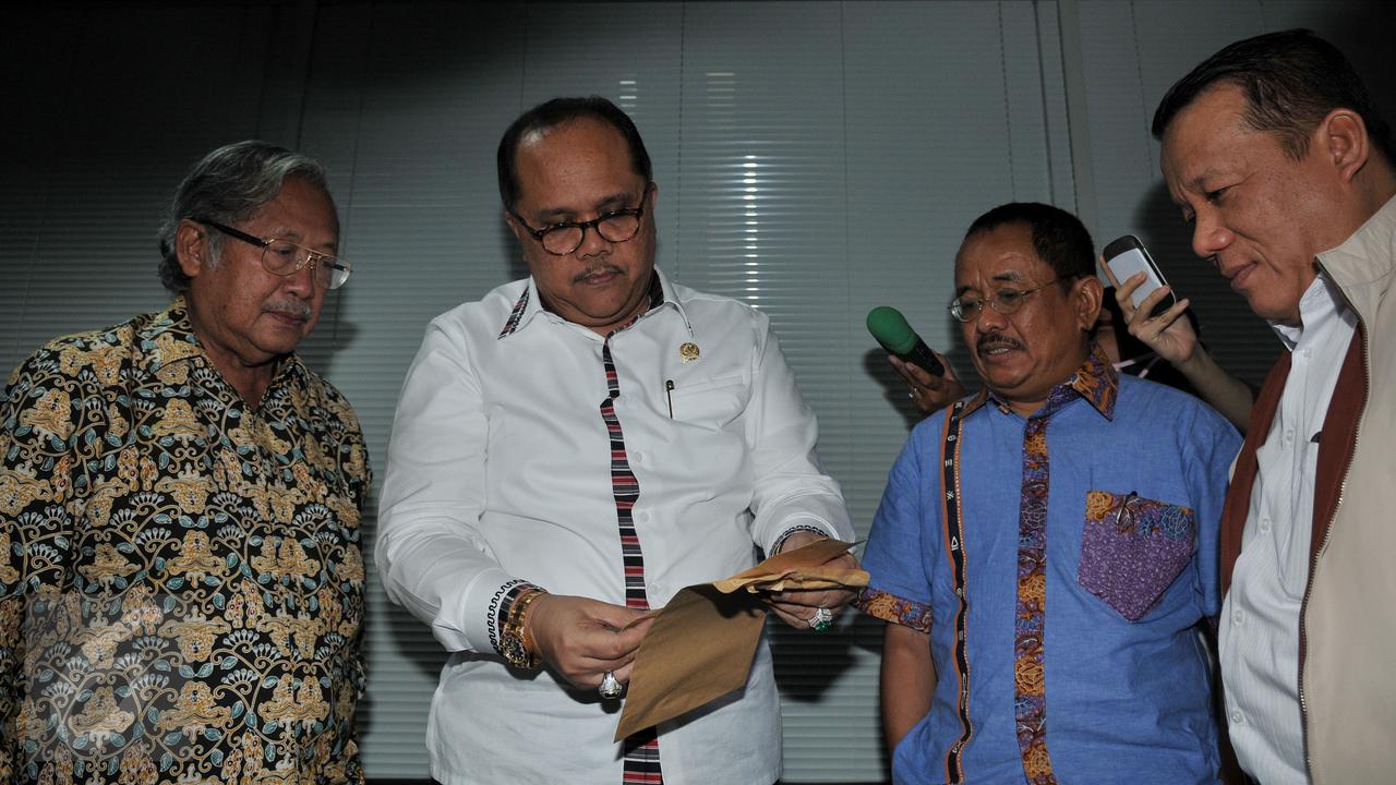 20151118-Kementerian ESDM Berikan Bukti Percakapan Setya Novanto 