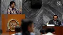 Menteri Lingkungan Hidup dan Kehutanan, Siti Nurbaya memberikan sambutan dalam pertemuan membahas udara bersih, di Gedung DPR, Jakarta, Kamis (5/10). (Liputan6.com/JohanTallo)