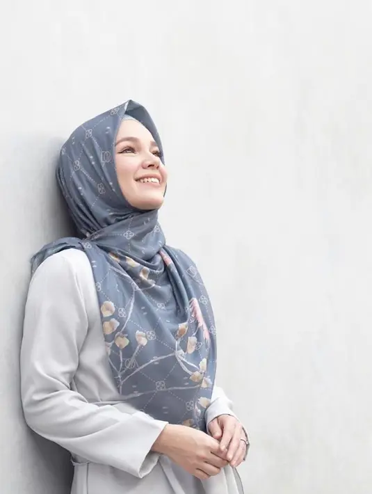Lebih lanjut Dewi mengatakan, ia harus lebih memperhatikan yang harus dilakukannya dalam bulan Ramadan. Karena dirinya pun tidak mengetahui akan berapa lama lagi bisa berada di dunia ini. (Instagram/dewisandra)