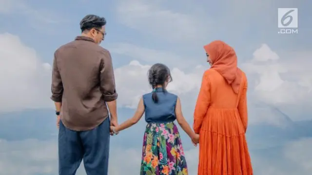 VIDEO: 5 Artis Cantik Ini Membuktikan Ibu Tiri Tidak Jahat