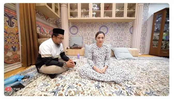 Alami Gangguan Tidur, Ini 10 Potret Ashanty saat Lakukan Ruqyah