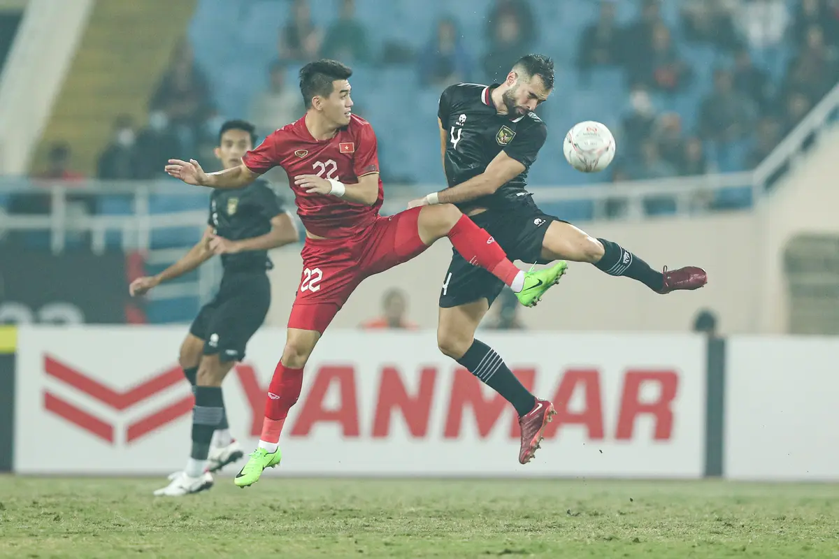 Nguyen Tien Linh vs Jordi Amat