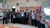 Komisi Pemilihan Umum (KPUD) Kabupaten Garut telah mengumumkan persyaratan bakal calon yang akan maju pada pemilihan kepala daerah (Liputan6.com/Jayadi Supriadin)