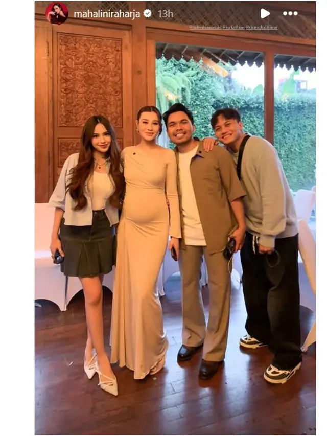 8 Potret Tamu Artis di Gender Reveal Aaliyah Massaid, Mahalini Curi Perhatian