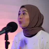 Kesha Ratuliu (Foto: YouTube)