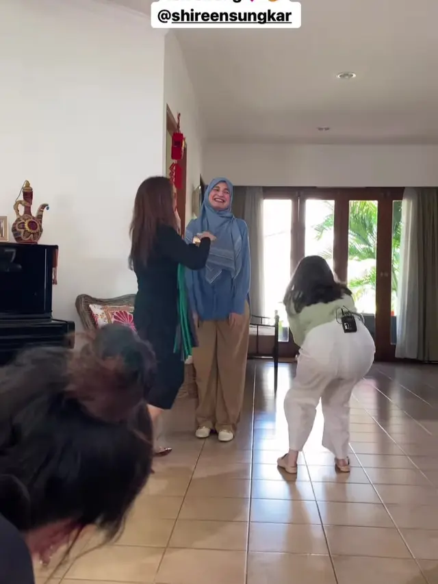 Shireen Sungkar dan bintang Cinta Fitri reuni setelah 12 tahun tamat (Foto: Instagram donitabhubiy)
