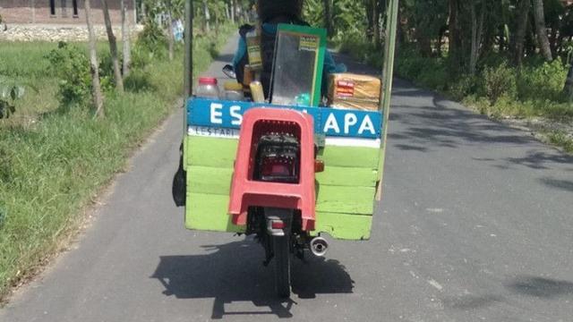 6 Nama Es Krim Nyeleneh Ini Bikin Dahi Berkerut, Jadi Mikir Sebelum Beli