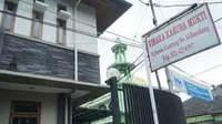 Vihara Karuna Mukti di Jalan Pasundan berdampingan dengan Masjid As Salam di Jalan Sasak Gantung, Kota Bandung. Sebanyak dua wilayah RW di Kelurahan Balonggede menjadi Kampung Toleransi. (Liputan6.com/Huyogo Simbolon)