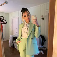 Niki Zefanya memperkenalkan single baru "Split," November 2021. (Foto: Instagram @nikizefanya)