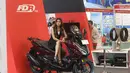 Pameran ini akan menampilkan 21 merek sepeda motor ternama, mulai dari motor berbahan bakar bensin hingga motor listrik, seperti Honda, Yamaha, Suzuki, TVS, Alva, Vespa, Piaggio, Royal Enfield, Harley-Davidson, Aprilia, Italjet, Moto Guzzi, Polytron, QJ Motor, hingga Wmoto. (merdeka.com/Arie Basuki)