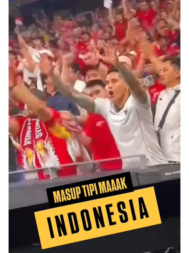 6 Potret Ganindra Bimo Nonton Timnas di Australia, Heboh Bareng Suporter Indonesia