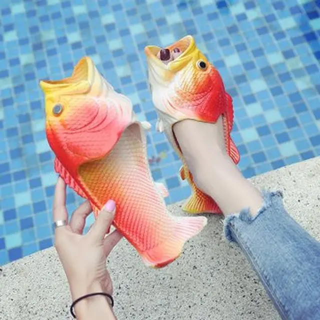 6 Sandal Bentuk Ikan Ini Unik Banget, Anti-mainstream