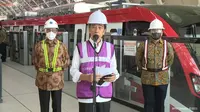 Presiden Jokowi meninjau LRT di Taman Mini Indonesia Indah dan Stasiun Harjamukti Cibubur (dok: Tira)