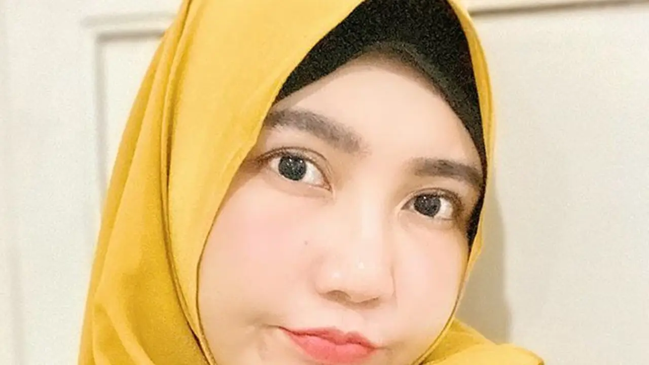 Ingin Berhijab dan Berhenti Jadi Penyanyi, Ini 7 Pesona Via Vallen saat Pakai Jilbab