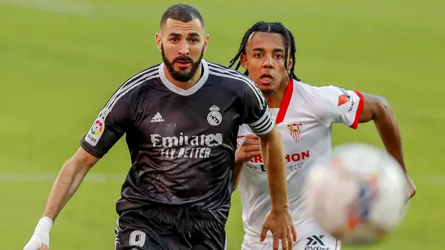 FOTO: Berkat Gol Bunuh Diri Kiper Sevilla, Real Madrid Tembus Tiga Besar Klasemen La Liga